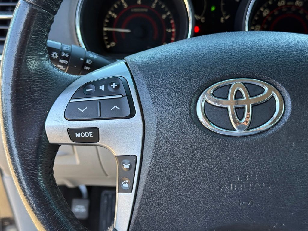 2012 Toyota Highlander SE Crestwood KY