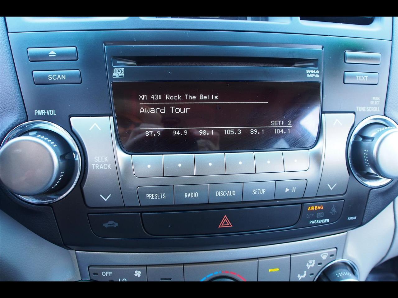 2012 Toyota Highlander SE
