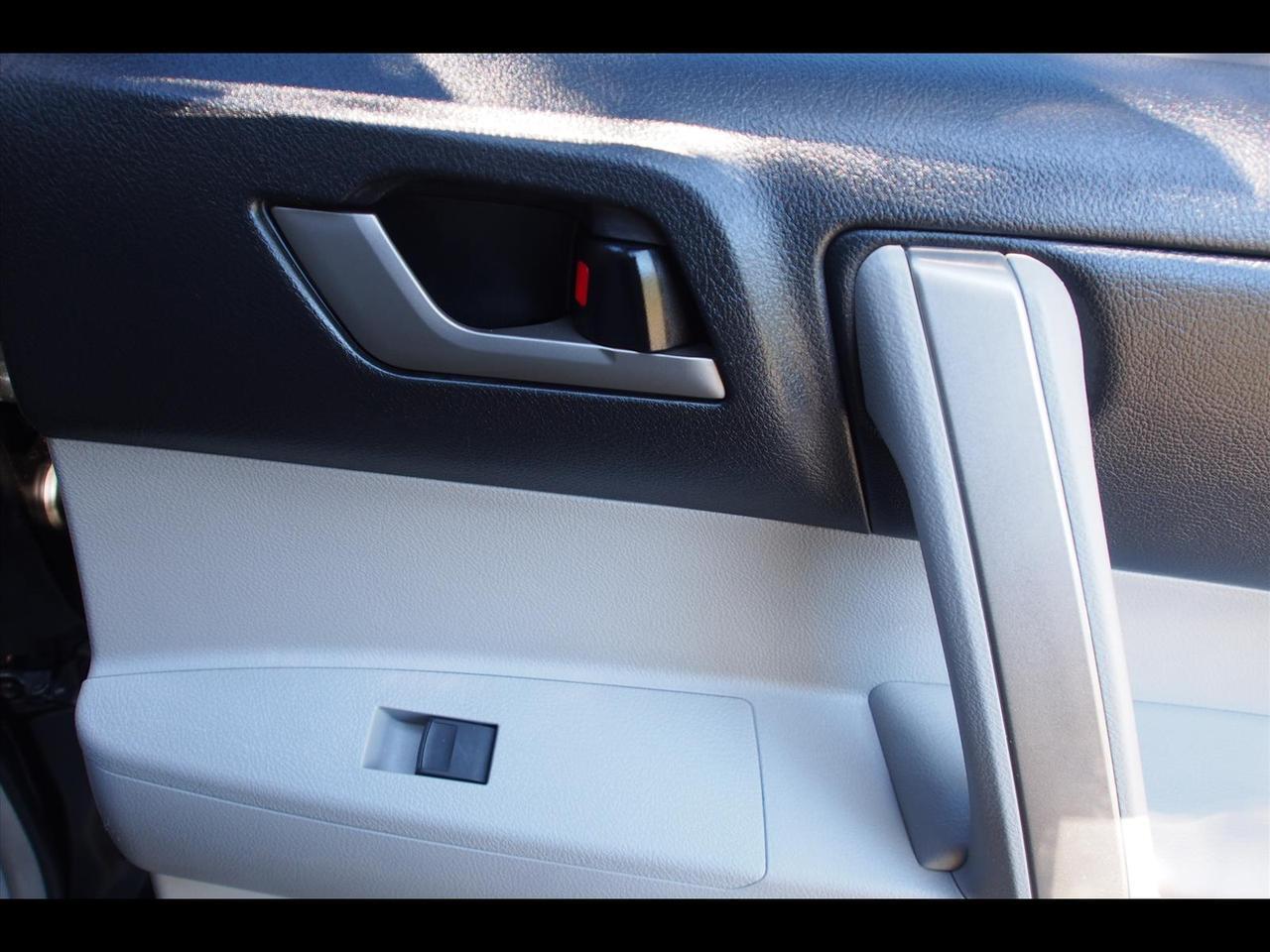 2012 Toyota Highlander SE