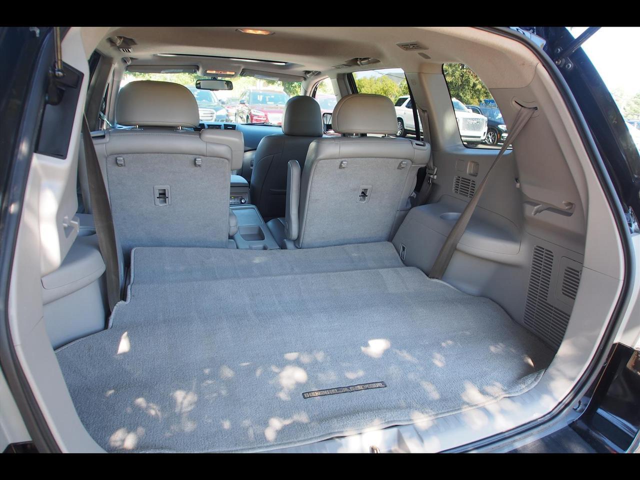 2012 Toyota Highlander SE