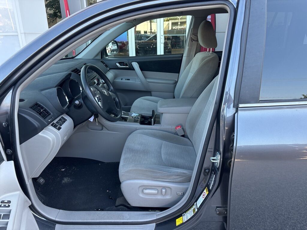 2012 Toyota Highlander SE