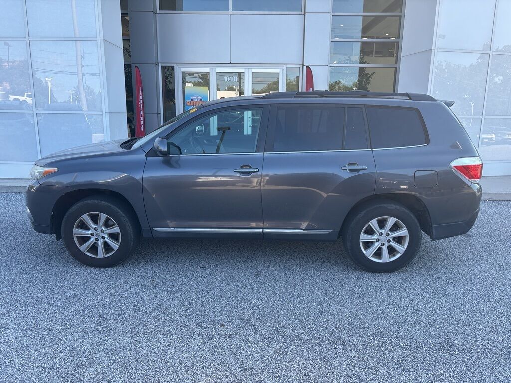 2012 Toyota Highlander SE