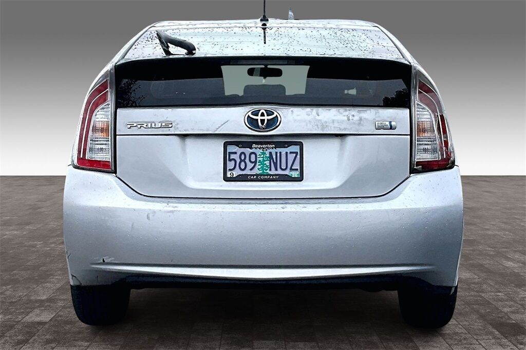 2012 Toyota Prius One photo 4