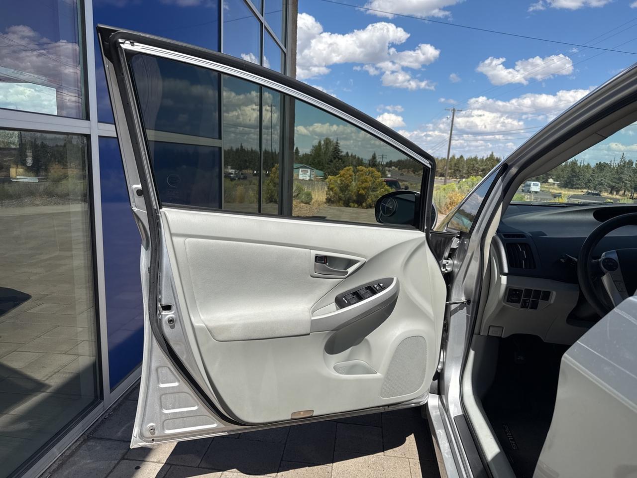 2012 Toyota Prius Three Bend OR