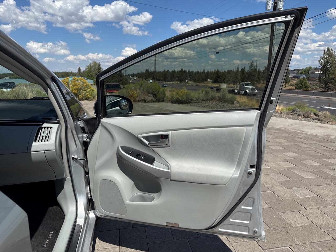 2012 Toyota Prius Three Bend OR