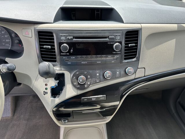 2012 Toyota Sienna 7-PASS  V6 LE College Park GA