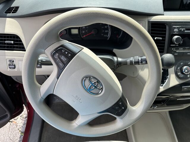 2012 Toyota Sienna 7-PASS  V6 LE College Park GA
