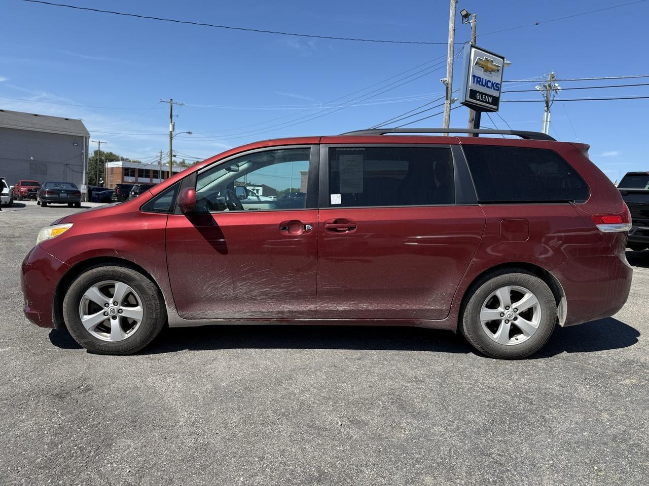 2012 Toyota Sienna Base Crestwood KY