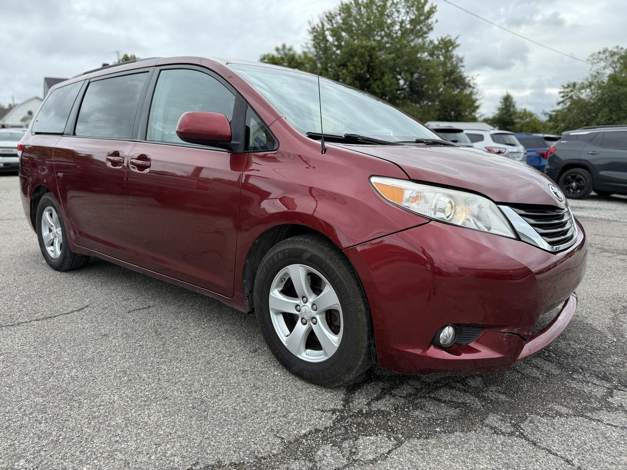 2012 Toyota Sienna Base Crestwood KY