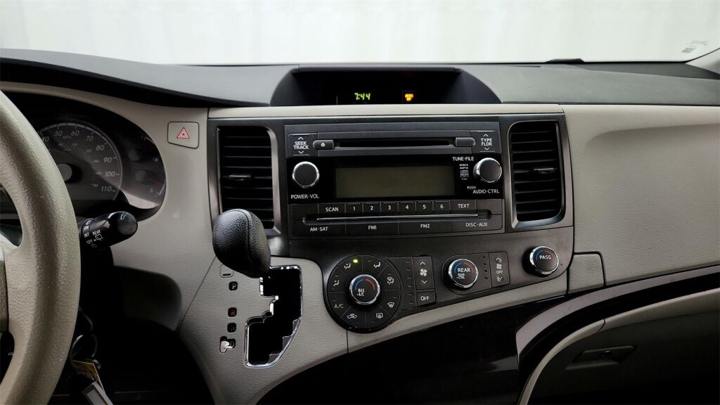 2012 Toyota Sienna Base Laurel MD