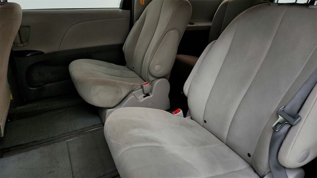 2012 Toyota Sienna Base Laurel MD