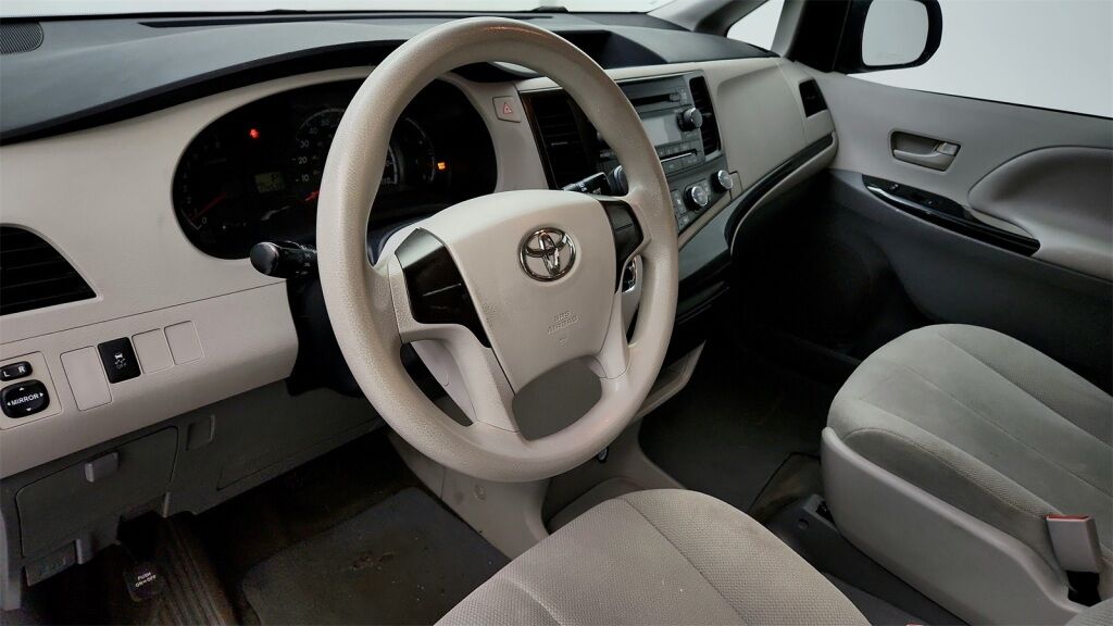 2012 Toyota Sienna Base Laurel MD