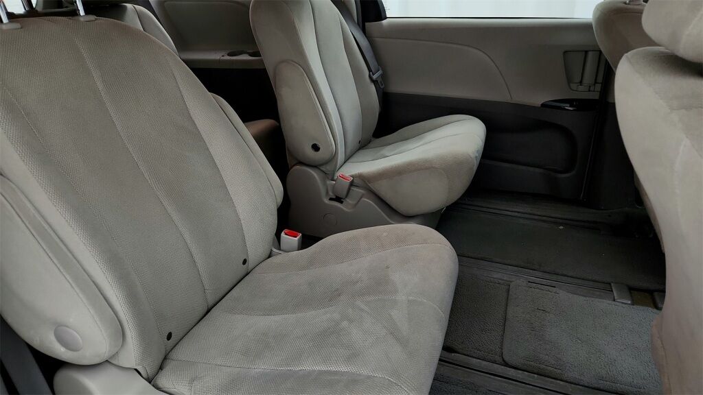 2012 Toyota Sienna Base Laurel MD