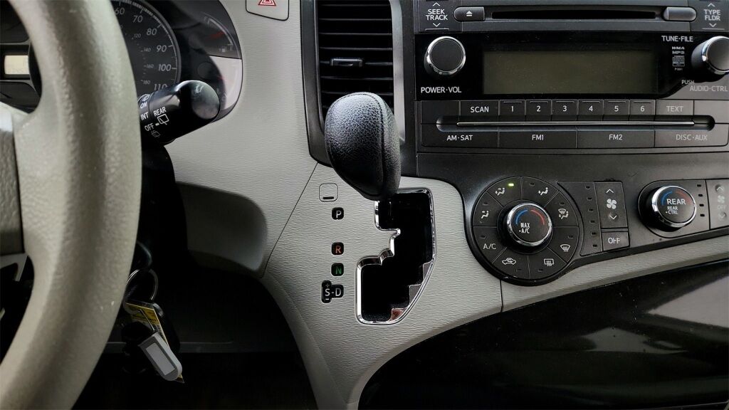 2012 Toyota Sienna Base Laurel MD