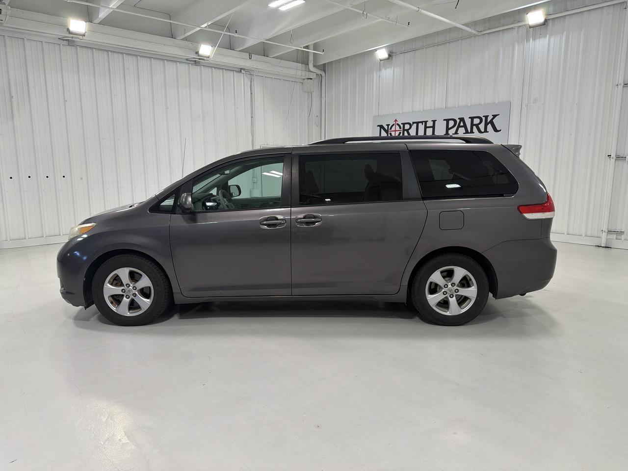 2012 Toyota Sienna LE