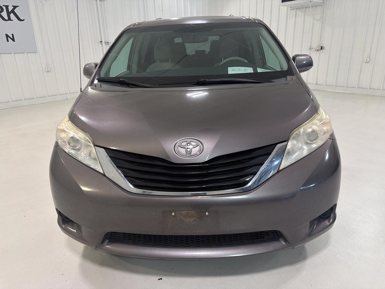 2012 Toyota Sienna LE San Antonio TX