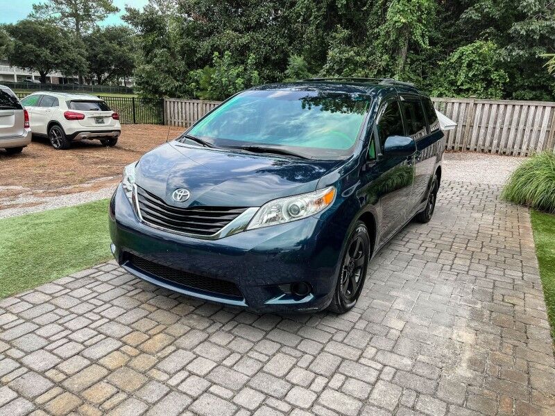 2012 Toyota Sienna LE Wilmington NC