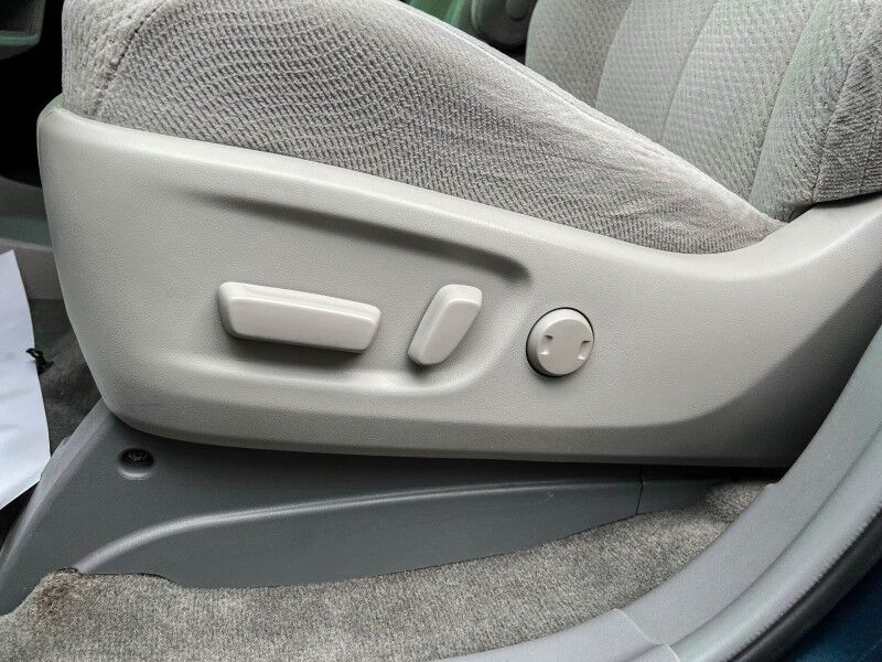 2012 Toyota Sienna LE Wilmington NC