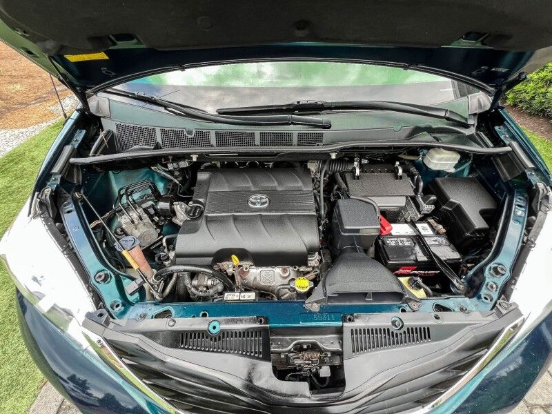 2012 Toyota Sienna LE Wilmington NC