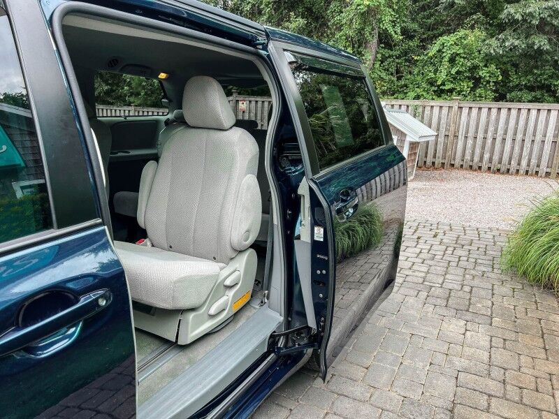 2012 Toyota Sienna LE Wilmington NC