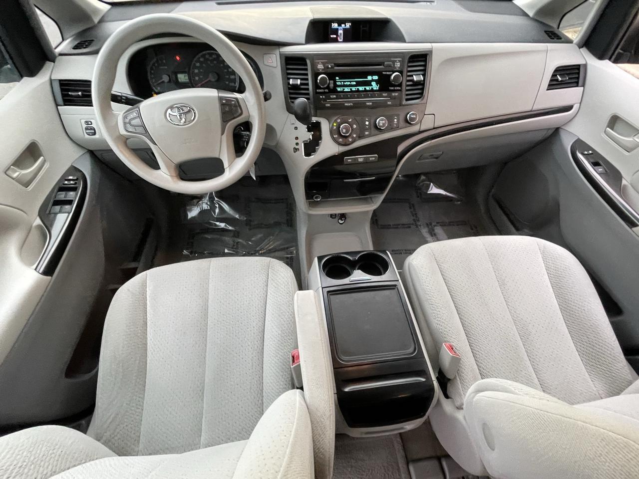 2012 Toyota Sienna LE Alexandria VA
