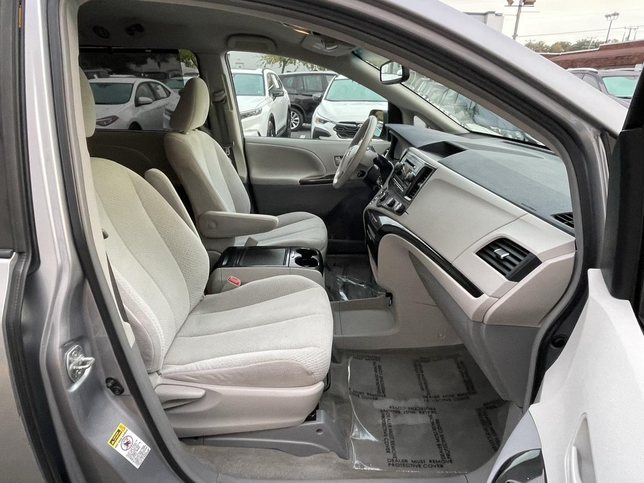 2012 Toyota Sienna LE Alexandria VA