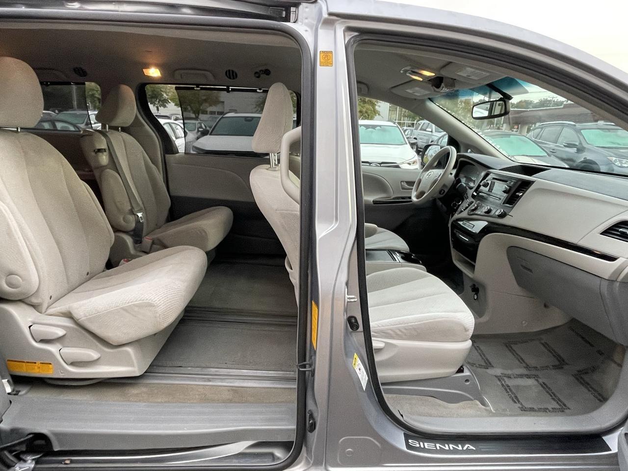 2012 Toyota Sienna LE Alexandria VA