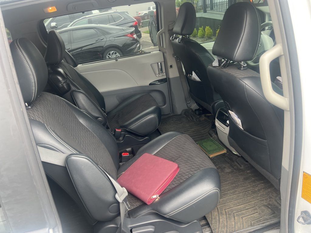 2012 Toyota Sienna SE OR