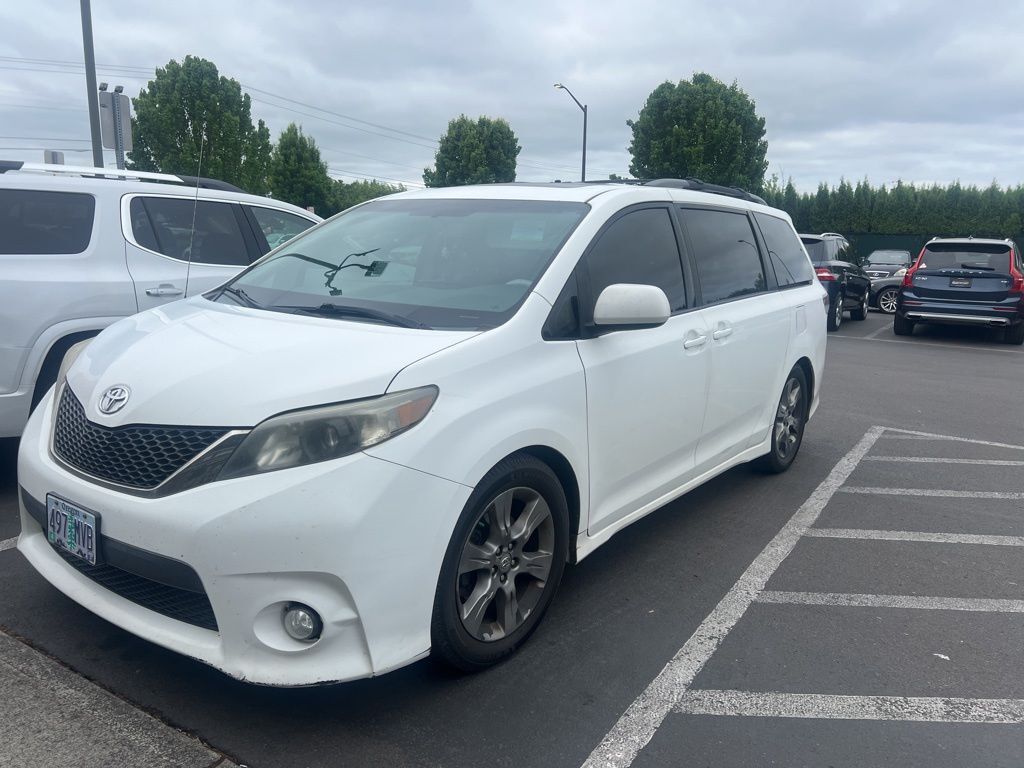 2012 Toyota Sienna SE