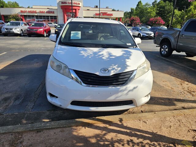 2012 Toyota Sienna V6 LE