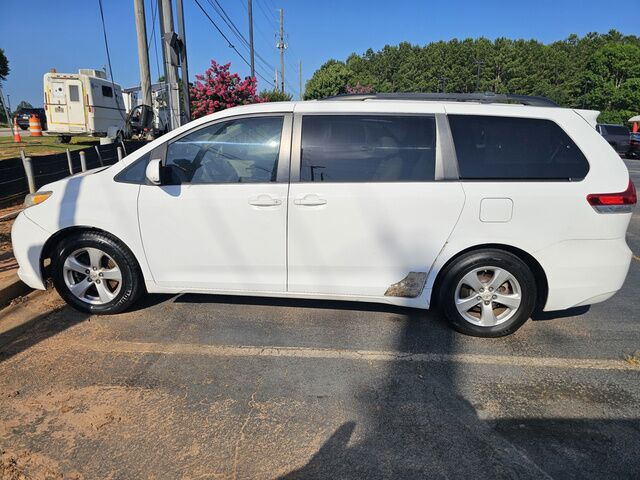 2012 Toyota Sienna V6 LE