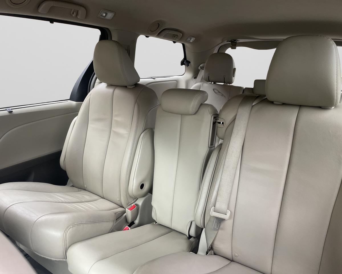 2012 Toyota Sienna XLE Minivan 4D Port Orchard WA