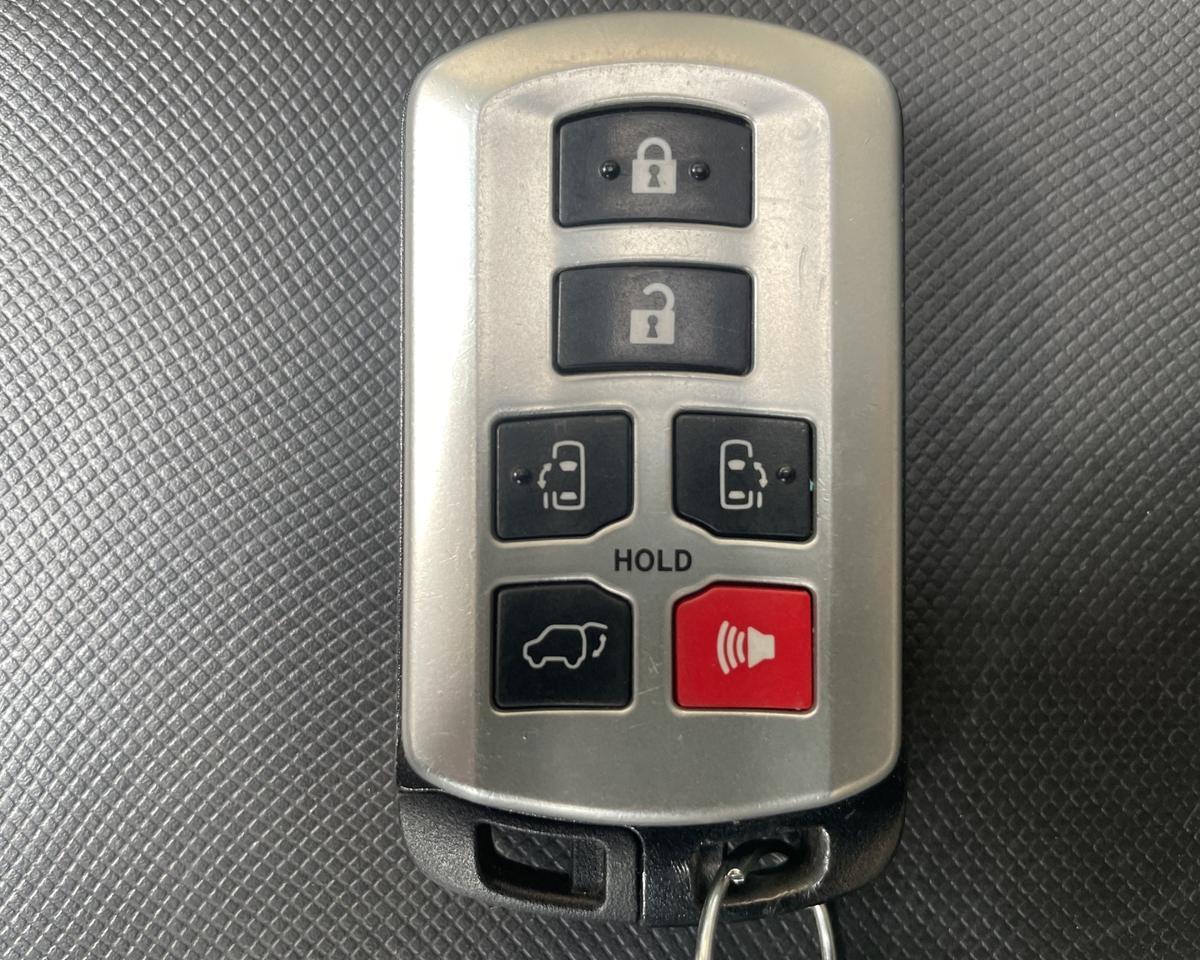2012 Toyota Sienna XLE Minivan 4D Port Orchard WA
