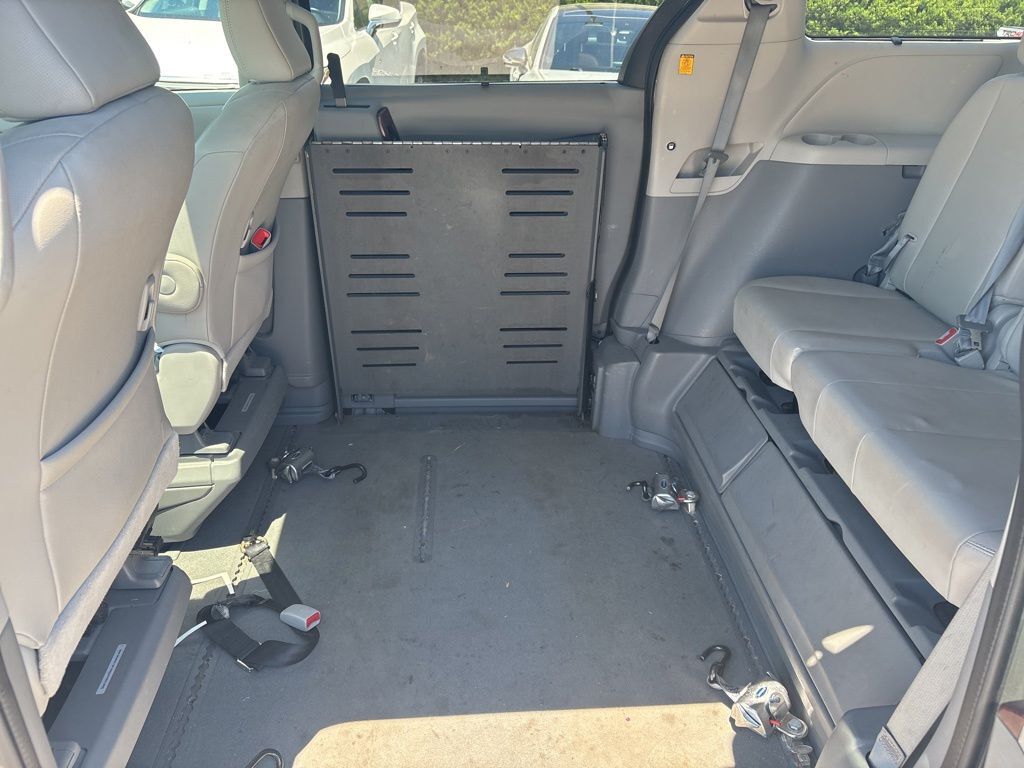 2012 Toyota Sienna XLE Mobility Auto Access Cockeysville MD