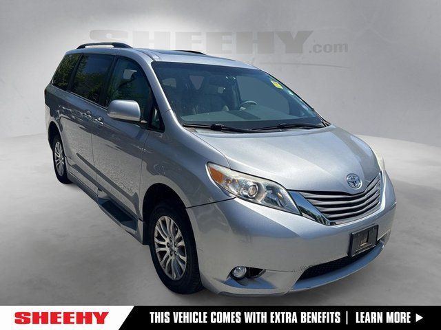 2012 Toyota Sienna