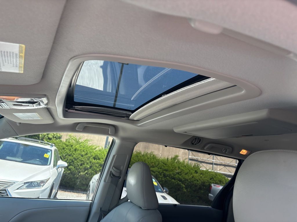 2012 Toyota Sienna XLE Mobility Auto Access Cockeysville MD