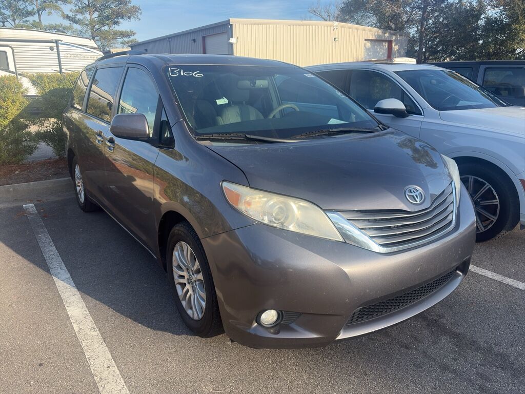 2012 Toyota Sienna XLE