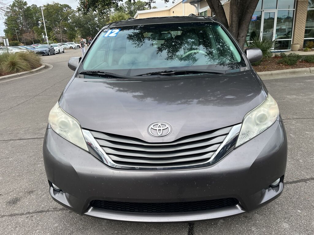 2012 Toyota Sienna XLE