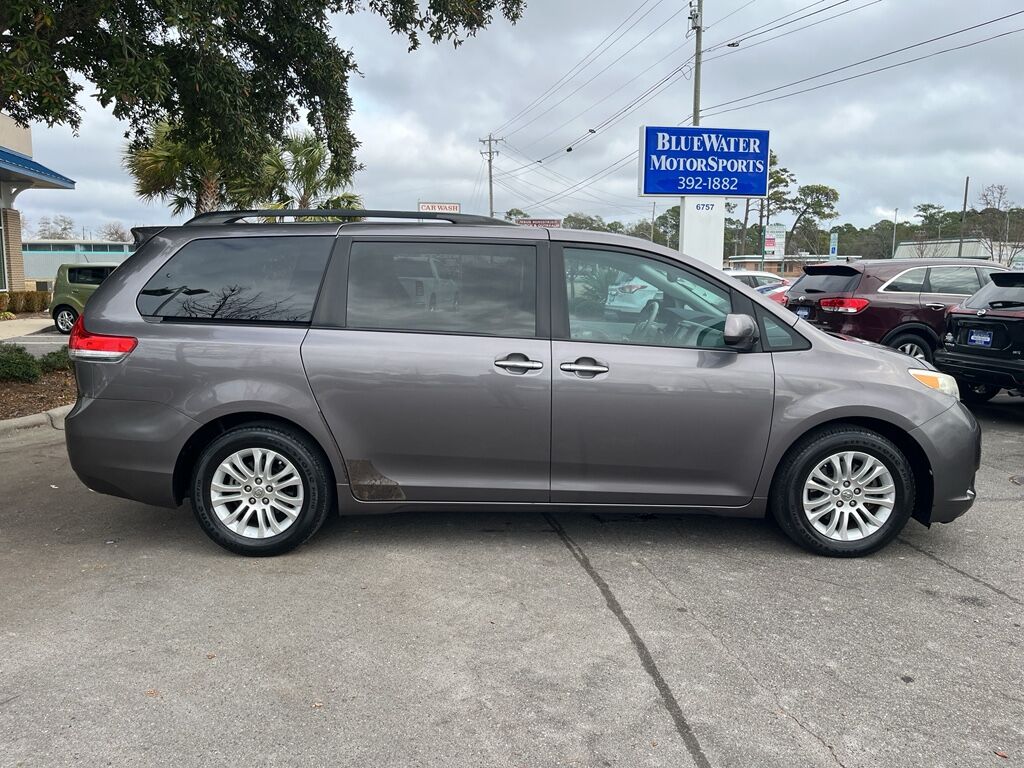 2012 Toyota Sienna XLE