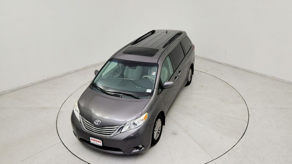 2012 Toyota Sienna XLE Laurel MD
