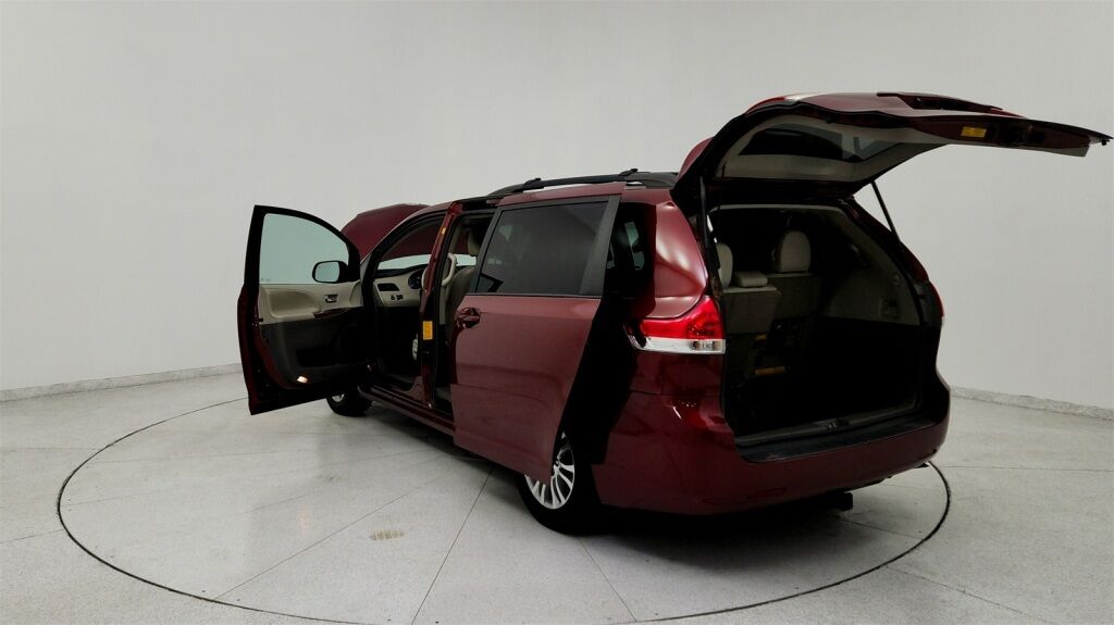 2012 Toyota Sienna XLE Laurel MD