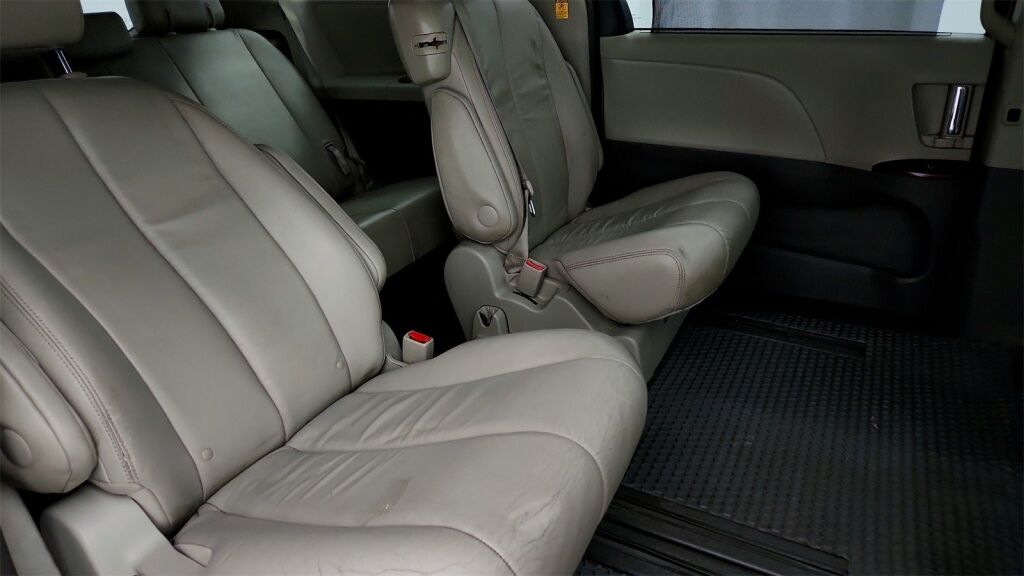 2012 Toyota Sienna XLE Laurel MD