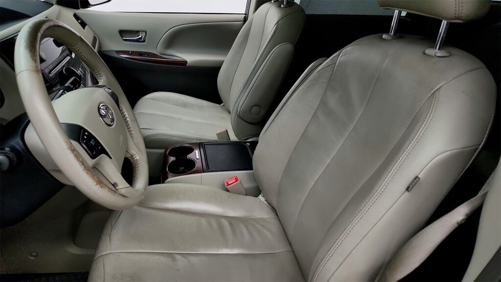 2012 Toyota Sienna XLE Laurel MD