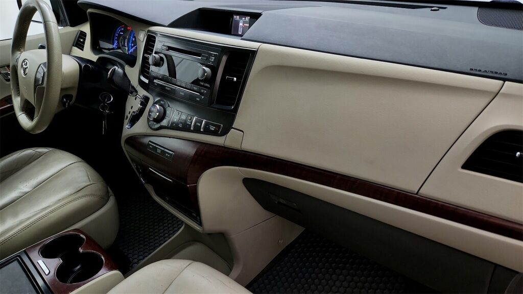 2012 Toyota Sienna XLE Laurel MD