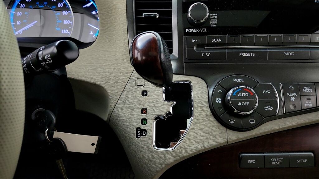 2012 Toyota Sienna XLE Laurel MD