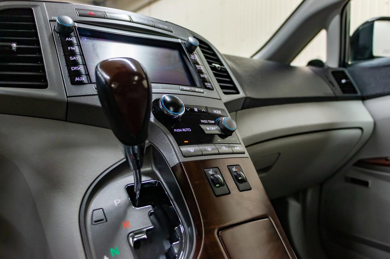 2012 Toyota Venza AWD LE Leather Roof Nav Red Deer AB