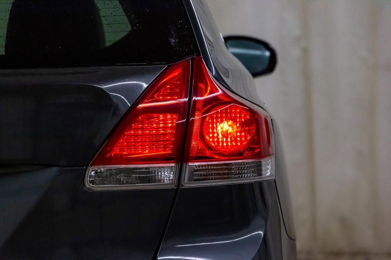 2012 Toyota Venza AWD LE Leather Roof Nav Red Deer AB