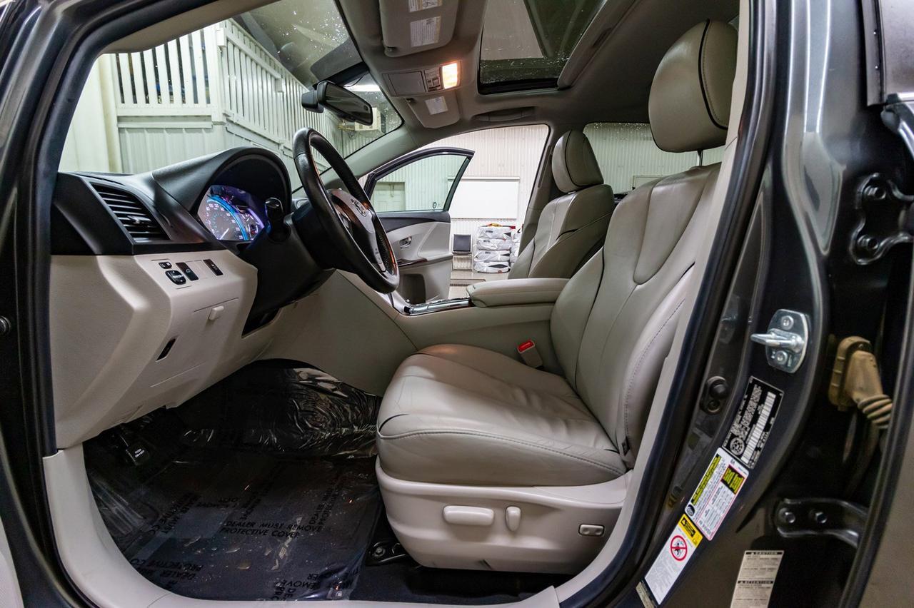 2012 Toyota Venza AWD LE Leather Roof Nav Red Deer AB