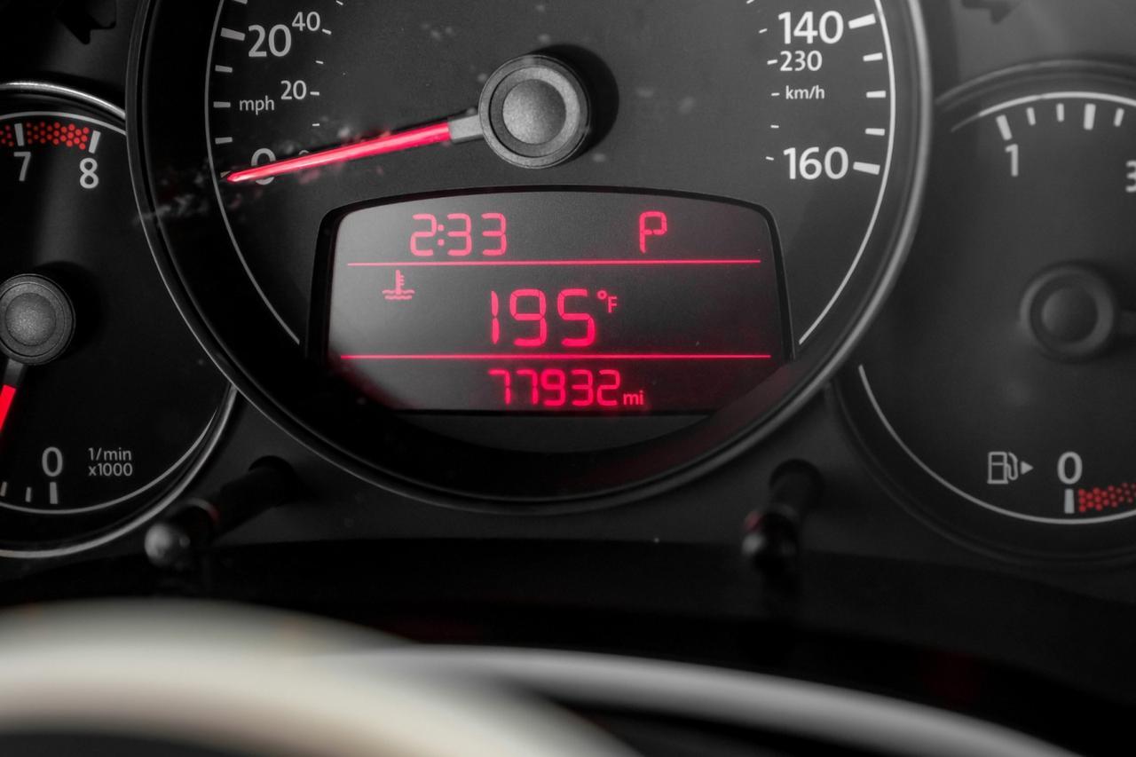 2012 Volkswagen Beetle 2.0T TURBO LAUNCH EDITION AUTOMATIC HEATED SEATS BLUETOOTH CRUIS Carrollton TX