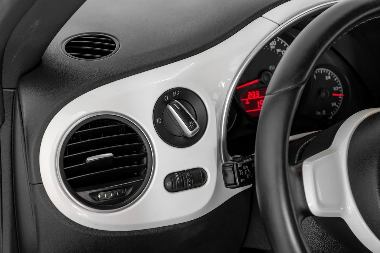 2012 Volkswagen Beetle 2.0T TURBO LAUNCH EDITION AUTOMATIC HEATED SEATS BLUETOOTH CRUIS Carrollton TX